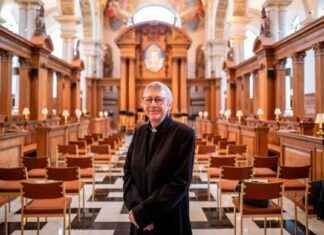 Exploring the Historic City of London Churches: A Guide to Must-See Sights exploring-the-historic-city-of-london-churches-a-guide-to-must-see-sights