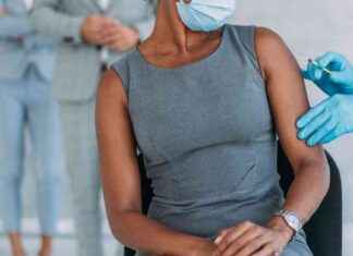 Getting COVID, Flu, and RSV Vaccines Together: Pros and Cons getting-covd-flu-and-rsv-vaccines-together-pros-and-cons