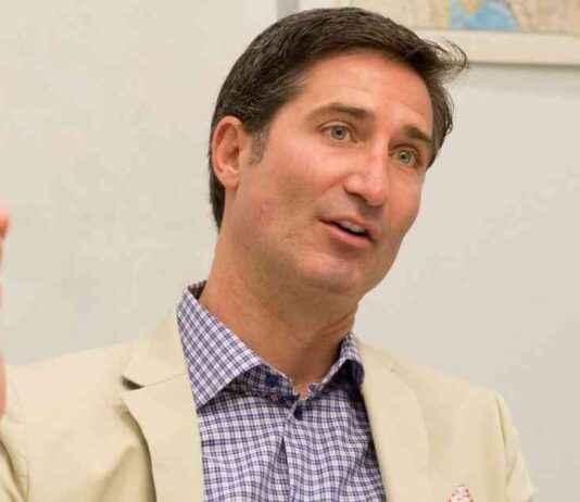 Brian Niccol: Starbucks’s New CEO and His Impact on the Company brian-niccol-starbuckss-new-ceo-and-his-mpact-on-the-company