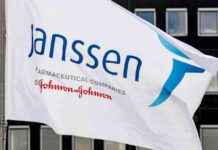 J&J Lung Cancer Drug Combo Extends Survival Time jj-lung-cancer-drug-combo-extends-survival-time