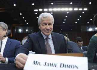 Navigating Succession Challenges in Finance: JPMorgan and BlackRock C-suite Departures Unveil Surprises navigating-succession-challenges-in-finance-jpmorgan-and-blackrock-c-suite-departures-unveil-surprises