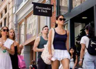 Reigniting Success: The Revival of Abercrombie & Fitch reigniting-success-the-revival-of-abercrombie-fitch