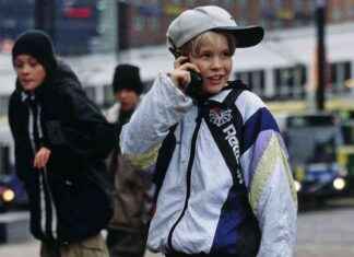 Rise of Dumb Phones: A Return to Simplicity in the Digital Age rise-of-dumb-phones-a-return-to-simplicity-in-the-digital-age