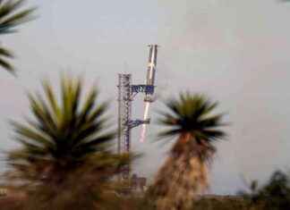 SpaceX Starship Rocket Breaks Midflight, Booster Successfully Recovered spacex-starship-rocket-breaks-midflight-booster-successfully-recovered