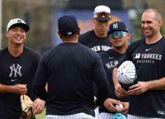 New Title: Yankees Break Tradition: Players Allowed to Grow Beards new-title-yankees-break-tradition-players-allowed-to-grow-beards