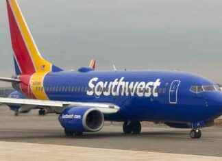 Southwest Airlines Cuts 15% of Corporate Jobs to Reduce Costs southwest-airlines-cuts-15-of-corporate-jobs-to-reduce-costs