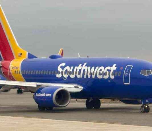 Southwest Airlines Cuts 15% of Corporate Jobs to Reduce Costs southwest-airlines-cuts-15-of-corporate-jobs-to-reduce-costs