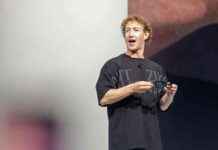 Tech companies offer executives bonuses up to 200% salaries tech-companies-offer-executives-bonuses-up-to-200-salaries