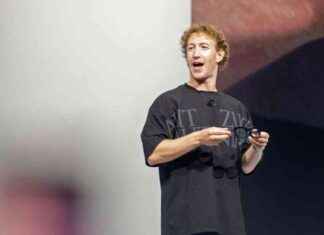 Tech companies offer executives bonuses up to 200% salaries tech-companies-offer-executives-bonuses-up-to-200-salaries