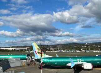 Trump Unhappy with Boeing Over Air Force One Delays trump-unhappy-with-boeing-over-air-force-one-delays