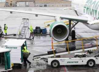 Frontier Airlines Free Checked Bags Promotion vs Southwest frontier-airlines-free-checked-bags-promotion-vs-southwest