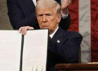 Trump Establishes Strategic Crypto Reserve with 200,000 Seized Bitcoins trump-establishes-strategic-crypto-reserve-with-200000-seized-bitcoins