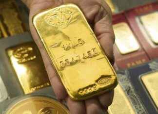 Americans Selling and Melting Gold Jewelry Amid Price Surge americans-selling-and-melting-gold-jewelry-amid-price-surge