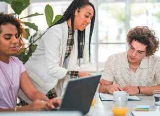 Gen Z Prefers Office Work 3 Days a Week gen-z-prefers-office-work-3-days-a-week