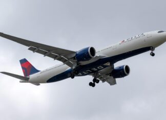 What Really Happened Onboard Delta Flight DL275 Diverted at LAX? Delta Flight DL275 diverted, DL275 LAX diversion, Delta emergency landing LAX, DL275 flight update, Delta diverted flight news, DL275 incident report, LAX airport flight diversion