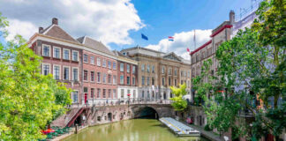 Utrecht: A Hub of Culture, Sports, and Career Opportunities Utrecht, Utrecht Nieuws, Utrechts Sportnieuws, Roemeens Voetbalelftal, Nederlands Elftal, Ajax Utrecht, FC Utrecht, Opstellingen, Gemeente Utrecht Vacatures